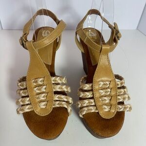 Sbicca Vintage Collection Platform Sandals US 10 EU 41 Chunk Heels Lightly Used